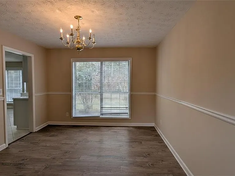 710 Suwanee Lakes Cir — Photo 5