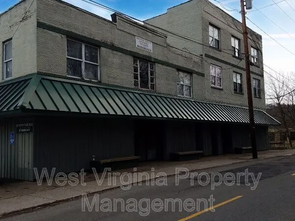 422 City Ave APT 8, Beckley, WV 25801