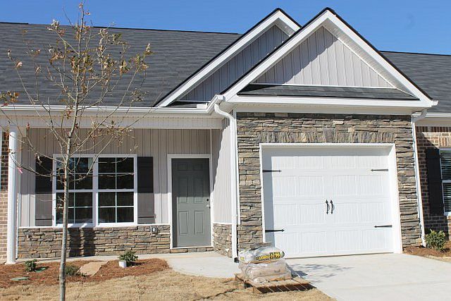 1st image of 942 Erika Ln