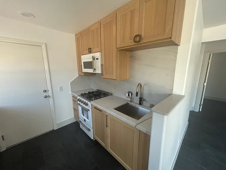 3705 Sunset Ln — Photo 10
