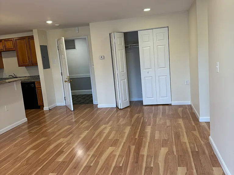 751 Highland Ave — Photo 31