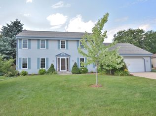 W174N5125 Mulberry Ln, Menomonee Falls, WI 53051