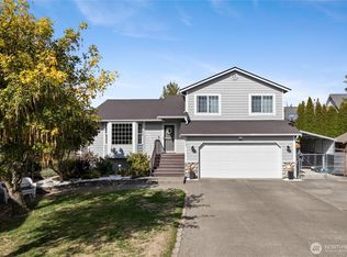 327 Maple Dr N, Eatonville, WA 98328