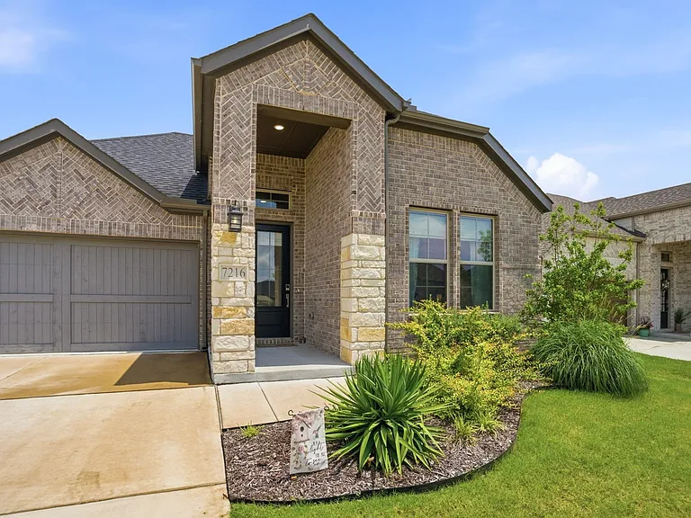 Quality built by Tri-Pointe Homes in 2025, this Madison 1-story floorplan is popular for the expansive living-dining spaces, dedicated home office or flex space & split bedrooms. Nice curb appeal too!