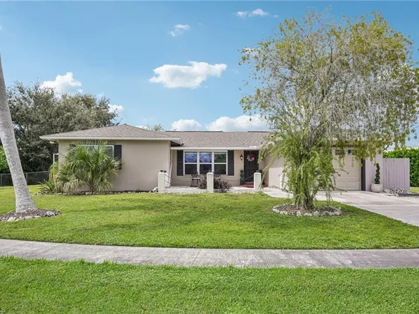 498 Echo CIR, MARCO ISLAND, FL 34145