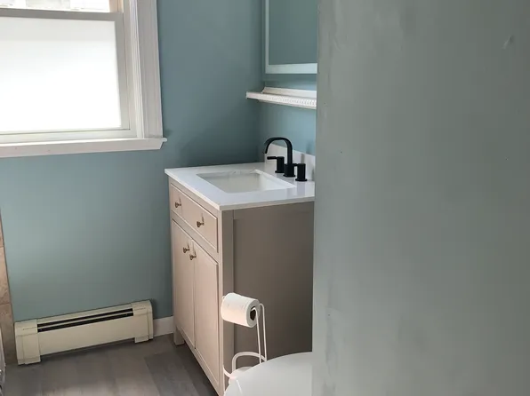 549 4th St APT 1, Fall River, MA 02721