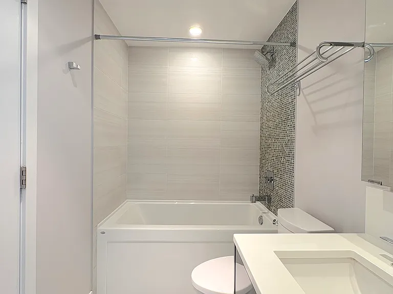 1777 W 7th Ave #522 — Photo 14