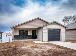 133 N Elm St, Leigh, NE 68643