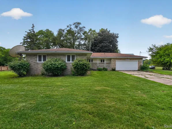 7220 Jennings Rd, Swartz Creek, MI 48473