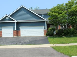 17044 W Tiger Tail Ct, Gurnee, IL 60031
