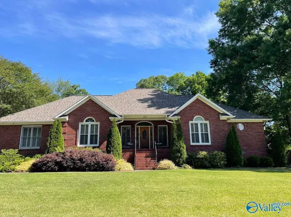 133 Oakhurst Dr, Madison, AL 35758