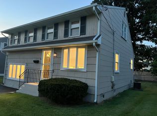 20 Magnolia Ln, Hamilton, NJ 08610