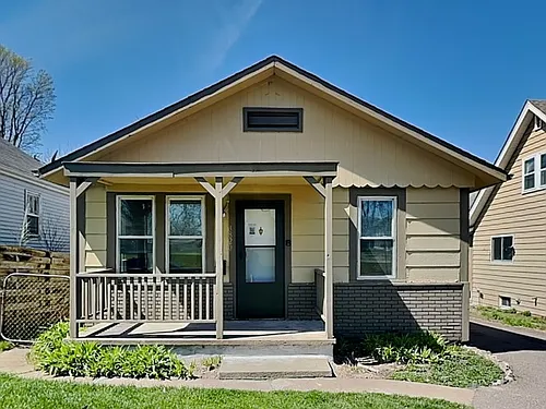 3820 Jackson St NE Photo 1