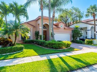 Hollywood Lakes Country C, Pembroke Pines, FL 33027