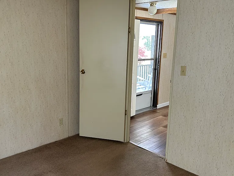 120 Eastridge Ln — Photo 15