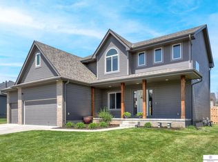 19514 Z St, Omaha, NE 68135