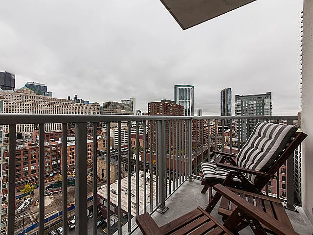 200 W Grand Ave #1603 — Photo 15