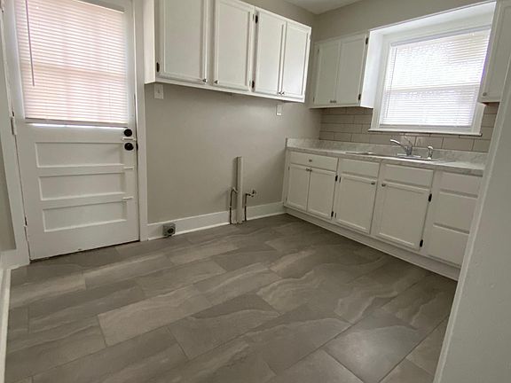 4th image of 311 N Hollywood St