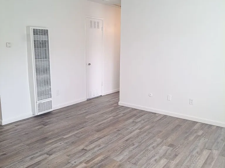4538 E Hamilton — Photo 8
