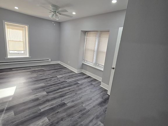 5th image of 350 W Queen Ln #4