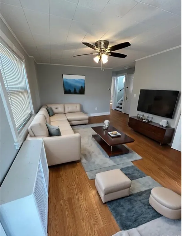 Building Photo - 72 Soundview St #2