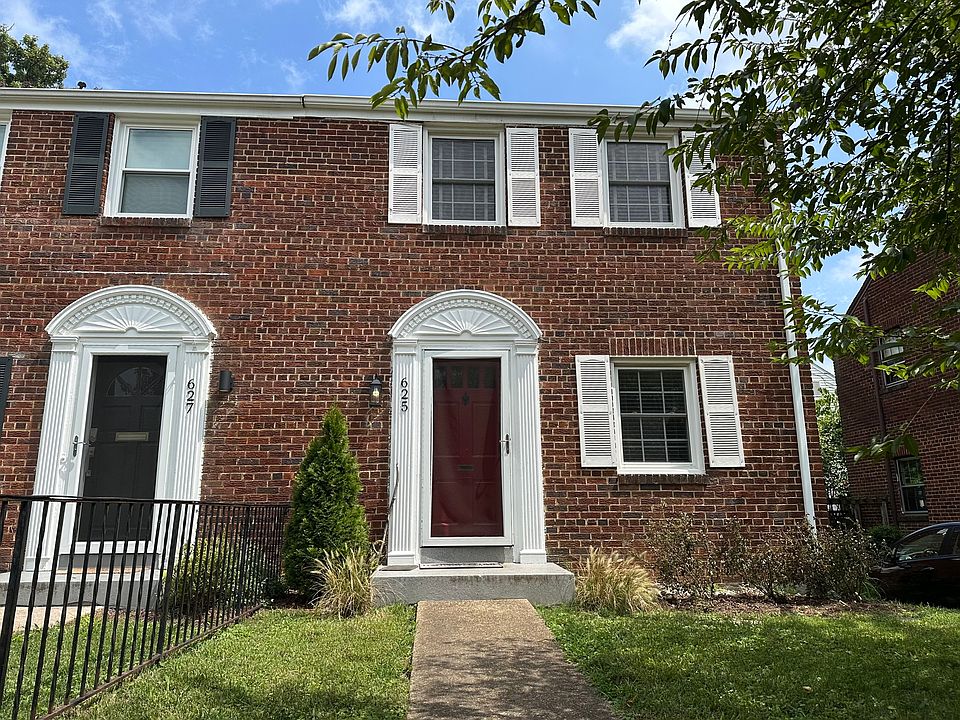 Front of Duplex Townhouse.