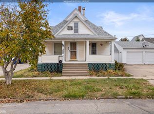 208 W Grant St, Marshalltown, IA 50158