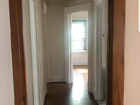 3rd image of 284 Windermere Blvd #2