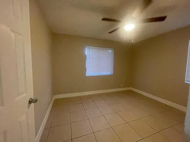 400 Metcalf Ct — Photo 29