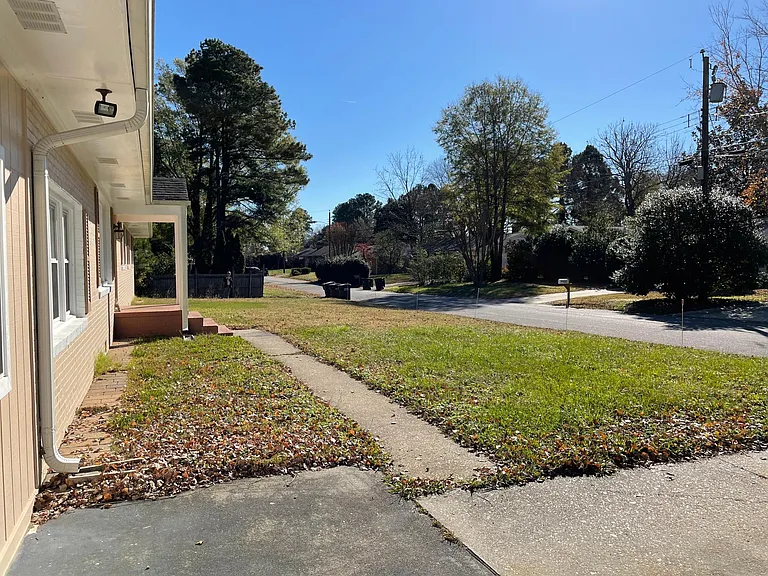 102 Caran Rd — Photo 3