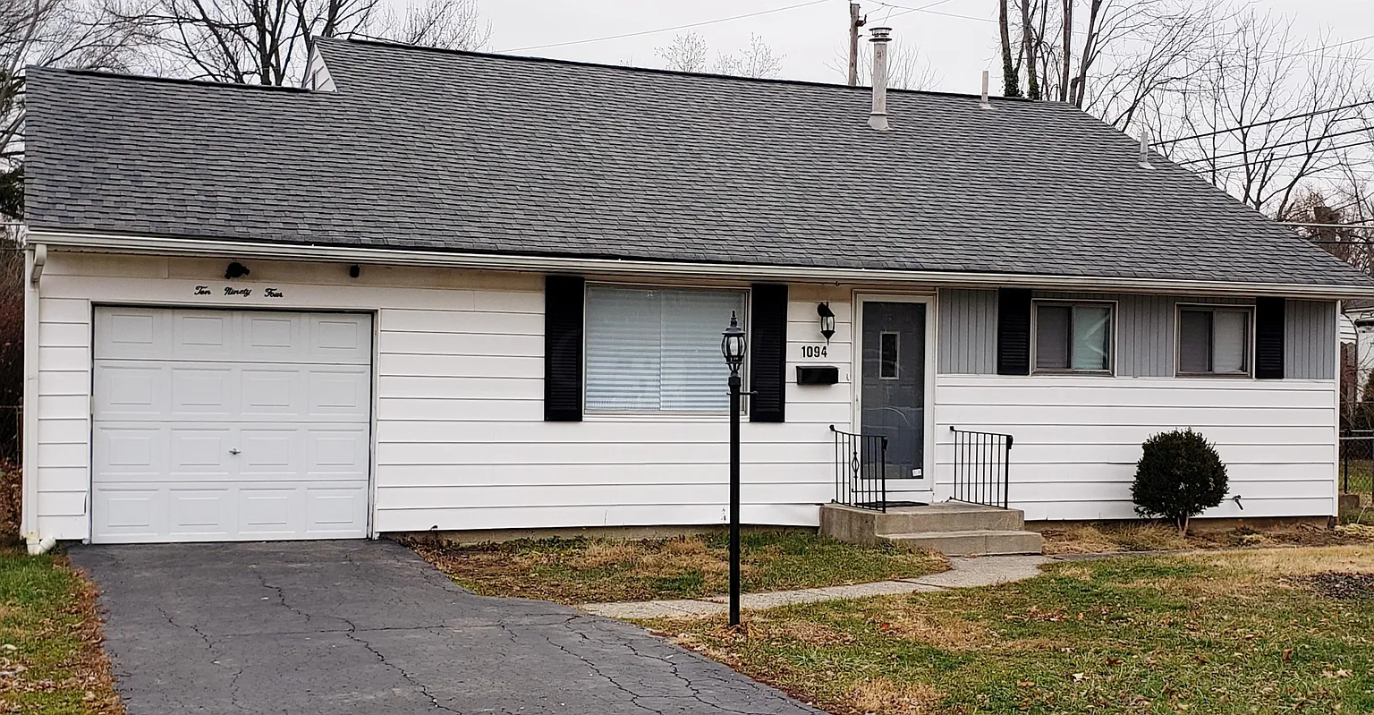 1094 Billie Dr photo 1