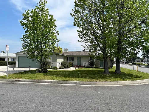 1052 Finegrove Ave Photo 1