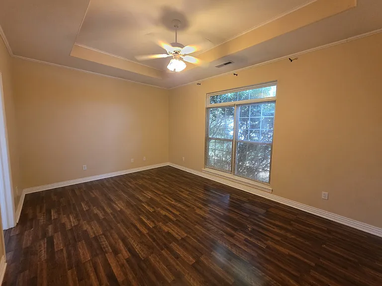 302 Cross Creek Dr — Photo 10