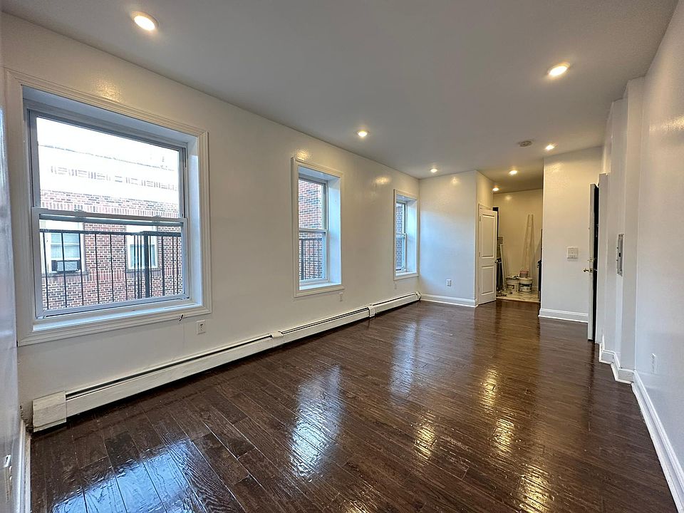 2nd image of 117 Wade St #4JE