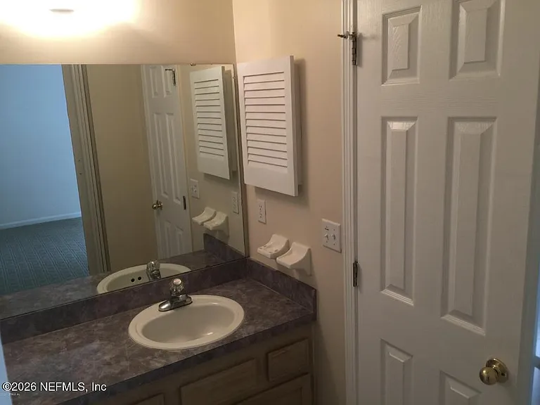 5058 Acre Estates Dr W — Photo 11