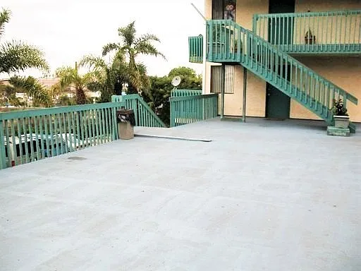 1505 Alvarado St — Photo 2