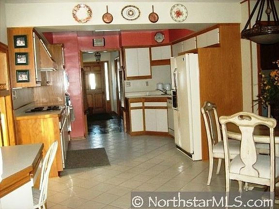 2nd image of 2311 Kraft St