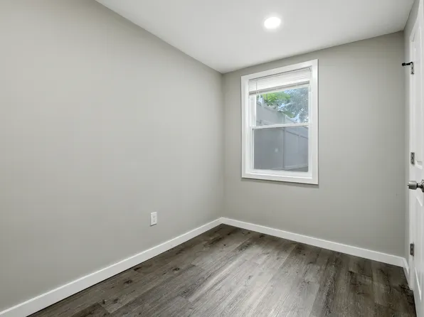 23 Westervelt Place image 9 of 14