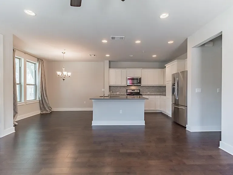 13800 Lyndhurst St #221 — Photo 10