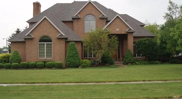1st image of 450 Penbrooke Dr