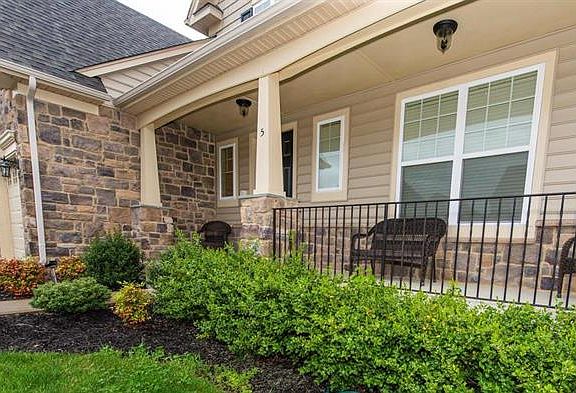 4th image of 5 Augustine Dr