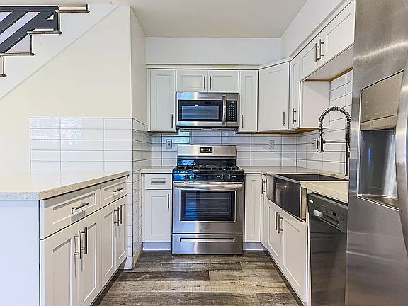 4th image of 7443-7445 1/2 Troost Ave #7445