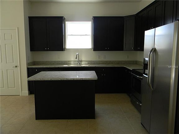 3rd image of 1781 Oak Grove Ave