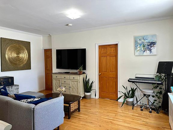 4th image of 31-47 42nd St #2