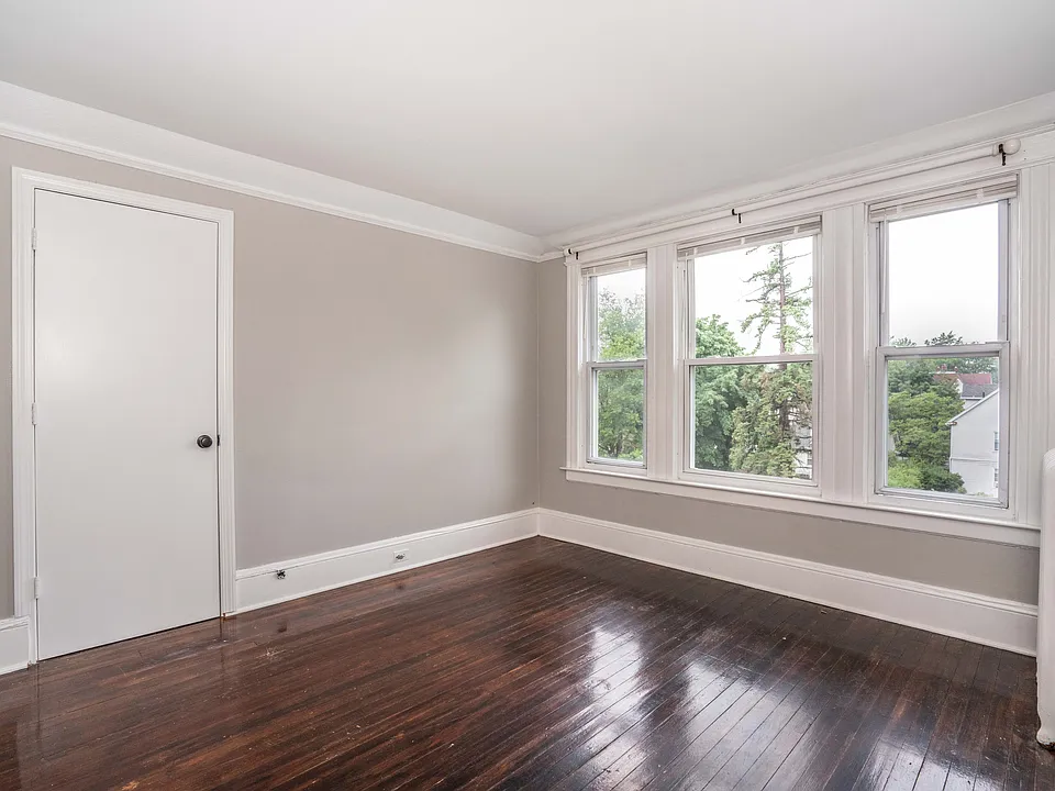 45 Maplewood Ave #3