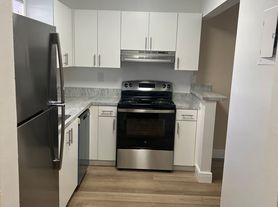 Cross Creek Apartments