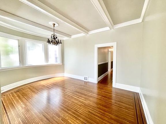 3rd image of 2021 Baker St