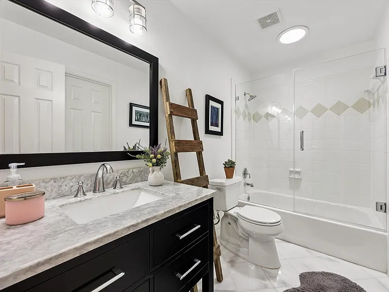 3507 Drummond St — Photo 28