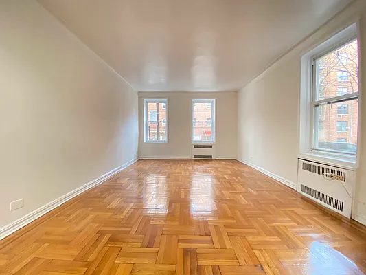 Rented by Queens Apartments Realty LLC | media 17