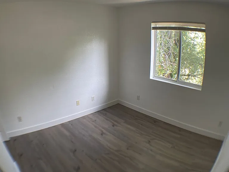 2115 N West St — Photo 19